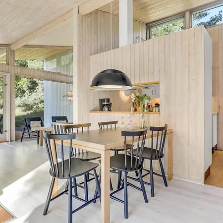 3 Bedroom Awesome In Feriehus Neksø